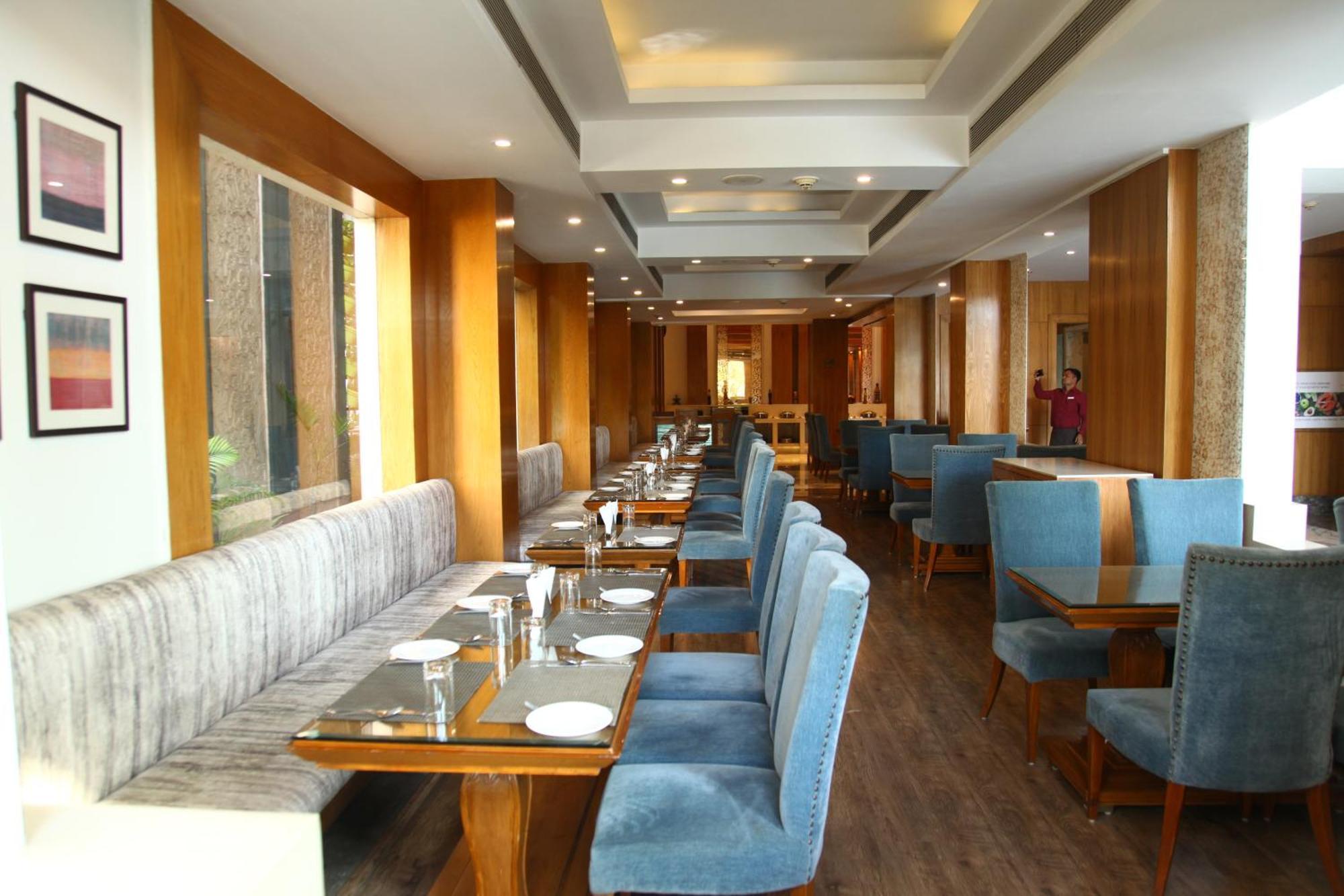 The Place Gurugram, A Member Of Radisson Individuals Gurgaon Dış mekan fotoğraf